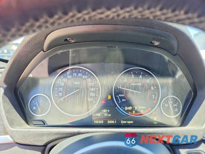 Zdjęcie 9 z 13 samochodu: 2018 BMW 330 XI VIN:WBA8D9C5XJA013348 - miniatura