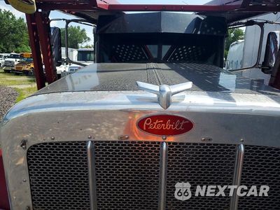 Zdjęcie 7 z 10 samochodu: 2019 PETERBILT 389 CAR HAULER TRUCK VIN:1NPXL49XXKD497544 - miniatura