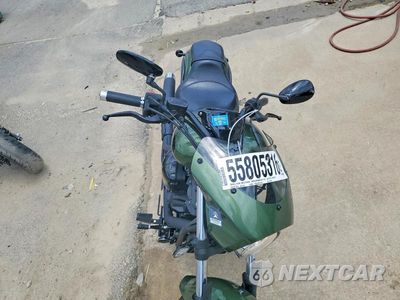 Piąte zdjęcie samochodu w środku: 2015 YAMAHA XVS1300 CU VIN:JYAVP33E2FA011557 - miniatura