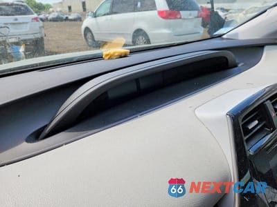 Zdjęcie 9 z 12 samochodu: 2016 TOYOTA PRIUS TWO VIN:JTDKBRFU4G3515917 - miniatura