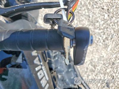 Zdjęcie 8 z 9 samochodu: 2019 INDIAN MOTORCYCLE CO. SCOUT BOBBER ABS VIN:56KMTA004K3141759 - miniatura