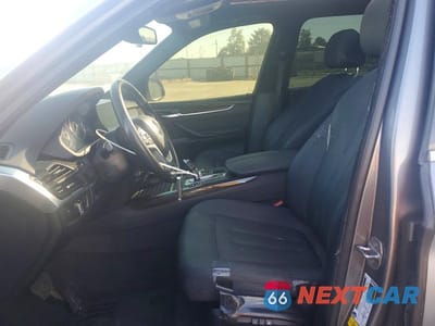 Zdjęcie 7 z 13 samochodu: 2017 BMW X5 SDRIVE35I VIN:5UXKR2C34H0U21875 - miniatura