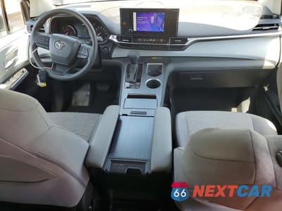 Zdjęcie 8 z 13 samochodu: 2025 TOYOTA SIENNA LE VIN:5TDKRKEC2SS240227 - miniatura