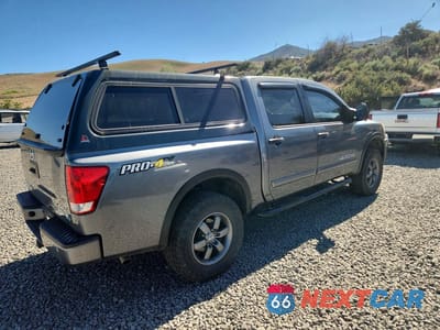 Trzecie zdjęcie samochodu z tyłu: 2015 NISSAN TITAN PRO-4X VIN:1N6BA0EC9FN510090 - miniatura