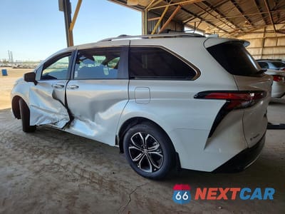 Drugie zdjęcie samochodu z przodu: 2026 TOYOTA SIENNA PLATINUM 7-PASSENGER VIN:5TDESKFC1TS253603 - miniatura