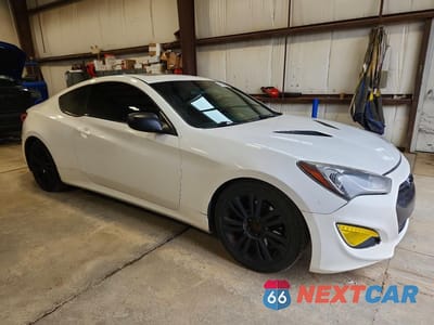 Czwarte zdjęcie samochodu z boku: 2013 HYUNDAI GENESIS COUPE 2.0T VIN:KMHHT6KDXDU086389 - miniatura