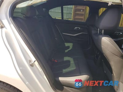 Zdjęcie 10 z 13 samochodu: 2019 BMW 330I VIN:WBA5R1C55KAK09348 - miniatura