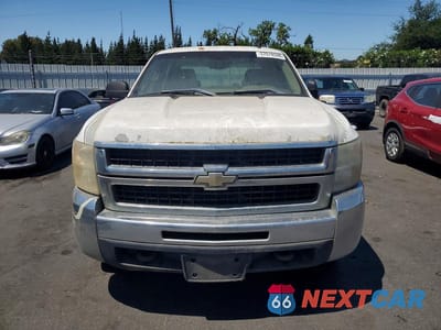 Piąte zdjęcie samochodu w środku: 2007 CHEVROLET SILVERADO C2500 HEAVY DUTY VIN:1GCHC23K47F525203 - miniatura