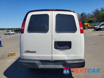 Zdjęcie 6 z 13 samochodu: 2018 CHEVROLET EXPRESS 2500 CARGO DELIVERY VAN VIN:1GCWGAFP4J1344555 - miniatura