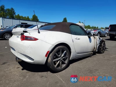 Trzecie zdjęcie samochodu z tyłu: 2019 MAZDA MX-5 MIATA GRAND TOURING VIN:JM1NDAD78K0303683 - miniatura