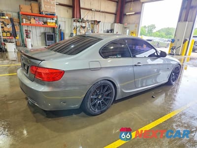 Trzecie zdjęcie samochodu z tyłu: 2012 BMW 335 I SULEV VIN:WBAKG1C50CJ217139 - miniatura