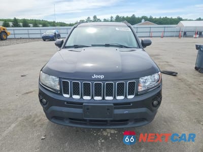 Piąte zdjęcie samochodu w środku: 2013 JEEP COMPASS LIMITED VIN:1C4NJDCB7DD199649 - miniatura