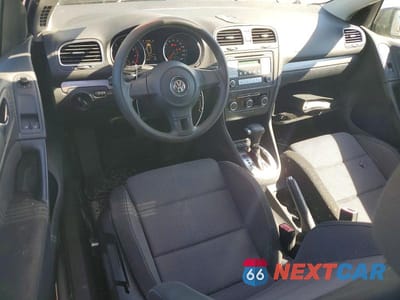 Zdjęcie 8 z 13 samochodu: 2010 VOLKSWAGEN GOLF VIN:WVWBB7AJ0AW126313 - miniatura