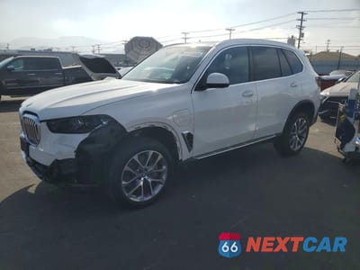 2025 BMW X5 XDRIVE50E 5UX43EU0XS9Y04268 - główne zdjęcie licytacji z USA - miniatura