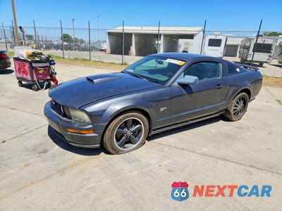 2007 FORD MUSTANG GT 1ZVFT82H375295432 - główne zdjęcie licytacji z USA - miniatura