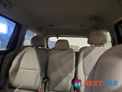 Zdjęcie 10 z 13 samochodu: 2017 KIA SEDONA LX VIN:KNDMB5C16H6308506 - miniatura