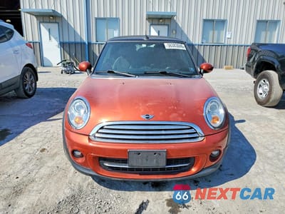 Piąte zdjęcie samochodu w środku: 2011 MINI COOPER VIN:WMWZN3C51BTZ78328 - miniatura
