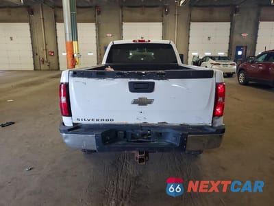 Zdjęcie 6 z 12 samochodu: 2008 CHEVROLET SILVERADO C2500 HEAVY DUTY VIN:1GCHC29K48E148838 - miniatura