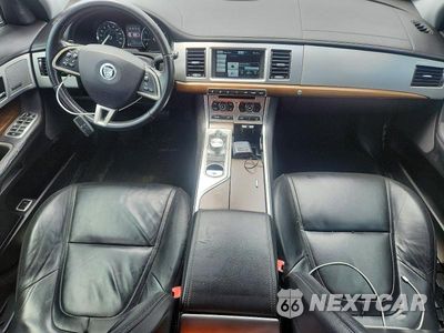 Zdjęcie 8 z 13 samochodu: 2013 JAGUAR XF VIN:SAJWA0ESXDPS98640 - miniatura