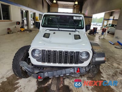 Piąte zdjęcie samochodu w środku: 2026 JEEP WRANGLER RUBICON VIN:1C4PJXFG6TW178635 - miniatura