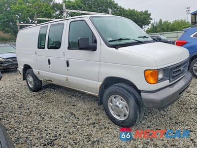 Czwarte zdjęcie samochodu z boku: 2006 FORD ECONOLINE E250 VAN VIN:1FTNE24WX6DA93600 - miniatura
