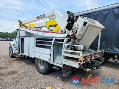 Trzecie zdjęcie samochodu z tyłu: 2015 INTERNATIONAL 4300 BUCKET TRUCK VIN:1HTMMAAN3FH514475 - miniatura