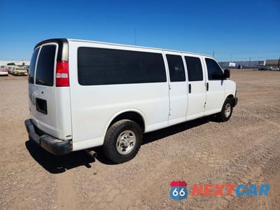 Trzecie zdjęcie samochodu z tyłu: 2020 CHEVROLET EXPRESS G3500 LS PASSENGER VAN VIN:1GAZGNFG6L1251407 - miniatura
