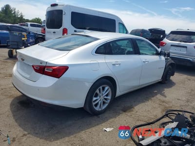 Trzecie zdjęcie samochodu z tyłu: 2016 CHEVROLET MALIBU LT VIN:1G1ZE5ST2GF211181 - miniatura
