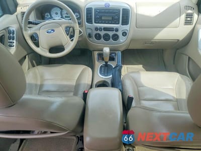 Zdjęcie 8 z 13 samochodu: 2005 FORD ESCAPE XLT VIN:1FMYU93125KC70435 - miniatura