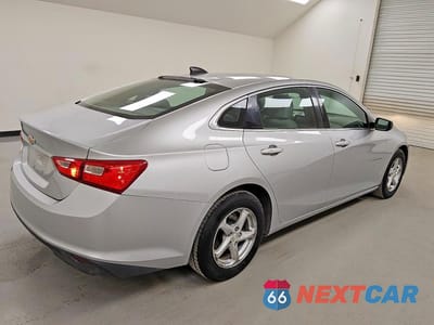 Trzecie zdjęcie samochodu z tyłu: 2017 CHEVROLET MALIBU LS VIN:1G1ZC5ST6HF125508 - miniatura