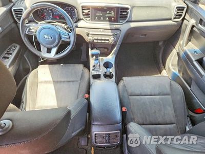 Zdjęcie 8 z 13 samochodu: 2020 KIA SPORTAGE LX VIN:KNDPM3AC0L7646616 - miniatura