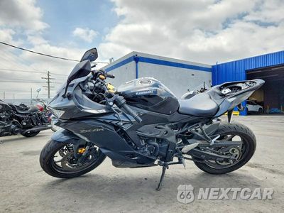 Trzecie zdjęcie samochodu z tyłu: 2024 KAWASAKI ZX400 P VIN:ML5ZXCP1XRDA23873 - miniatura