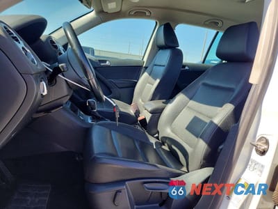 Zdjęcie 7 z 13 samochodu: 2017 VOLKSWAGEN TIGUAN S VIN:WVGAV7AX0HK038480 - miniatura