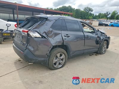 Trzecie zdjęcie samochodu z tyłu: 2024 TOYOTA RAV4 XLE VIN:2T3W1RFV7RW308595 - miniatura