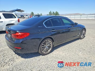 Trzecie zdjęcie samochodu z tyłu: 2018 BMW 530XE VIN:WBAJB1C52JG624111 - miniatura