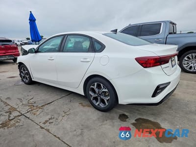 Drugie zdjęcie samochodu z przodu: 2019 KIA FORTE LXS VIN:3KPF24AD0KE111736 - miniatura