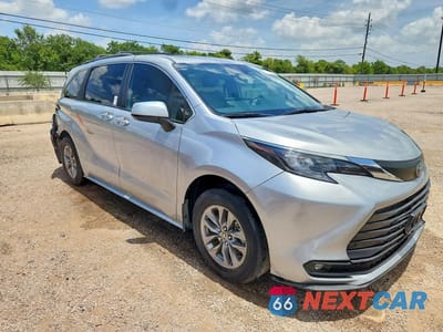 Czwarte zdjęcie samochodu z boku: 2025 TOYOTA SIENNA XLE 8-PASSENGER VIN:5TDJRKEC2SS275684 - miniatura