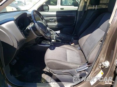 Zdjęcie 7 z 14 samochodu: 2017 MITSUBISHI OUTLANDER SE VIN:JA4AD3A30HZ002450 - miniatura