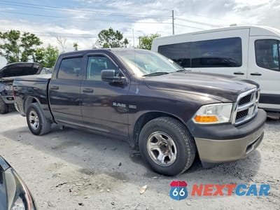 Czwarte zdjęcie samochodu z boku: 2010 DODGE RAM 1500 VIN:1D7RB1CTXAS238740 - miniatura