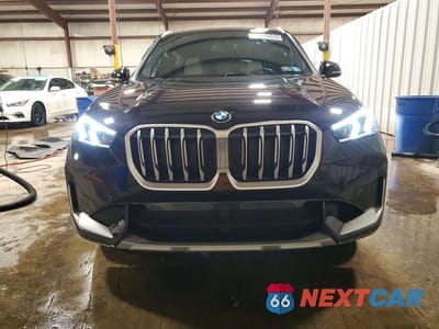 Piąte zdjęcie samochodu w środku: 2026 BMW X1 XDRIVE28I VIN:WBX73EF09T5688598 - miniatura