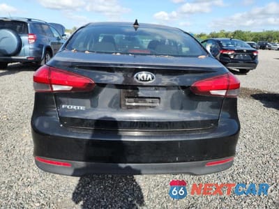 Zdjęcie 6 z 12 samochodu: 2017 KIA FORTE LX VIN:3KPFK4A78HE119103 - miniatura