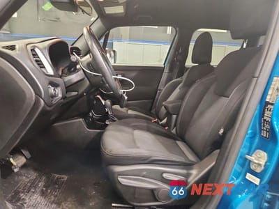 Zdjęcie 7 z 13 samochodu: 2021 JEEP RENEGADE LATITUDE VIN:ZACNJDBB9MPM47920 - miniatura