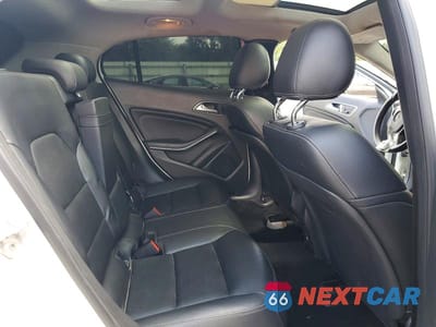 Zdjęcie 11 z 13 samochodu: 2015 MERCEDES-BENZ GLA 250 4MATIC VIN:WDCTG4GB2FJ148140 - miniatura