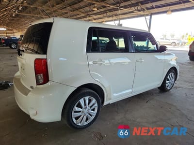 Trzecie zdjęcie samochodu z tyłu: 2011 TOYOTA SCION XB VIN:JTLZE4FE8B1121654 - miniatura