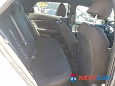 Zdjęcie 10 z 12 samochodu: 2025 HYUNDAI ELANTRA SEL SPORT VIN:KMHLM4DG1SU065916 - miniatura
