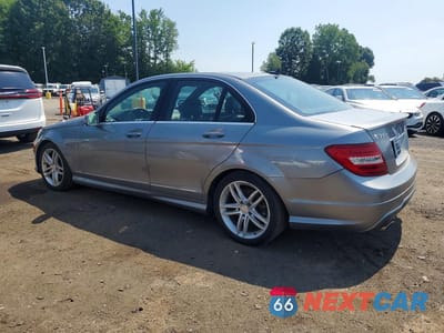 Drugie zdjęcie samochodu z przodu: 2014 MERCEDES-BENZ C 300 4MATIC VIN:WDDGF8AB2EA949861 - miniatura