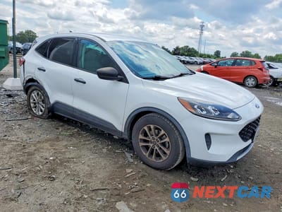 Czwarte zdjęcie samochodu z boku: 2021 FORD ESCAPE S VIN:1FMCU0F60MUA09918 - miniatura