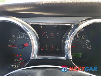 Zdjęcie 9 z 12 samochodu: 2008 FORD MUSTANG VIN:1ZVHT80N785187639 - miniatura