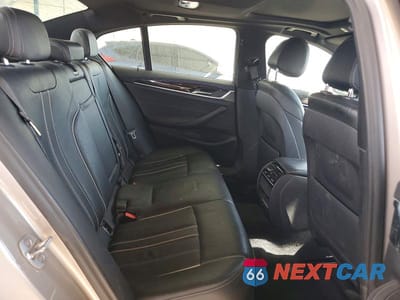 Zdjęcie 10 z 12 samochodu: 2018 BMW 530E VIN:WBAJA9C56JB249337 - miniatura