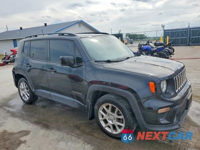 Czwarte zdjęcie samochodu z boku: 2021 JEEP RENEGADE LATITUDE VIN:ZACNJCBB8MPM69515 - miniatura